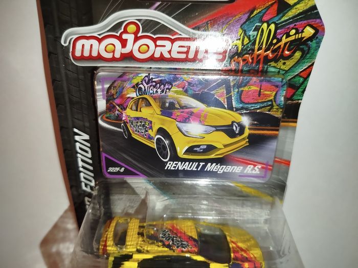 Majorette Renault Mégane RS Série Limited Edition 11 - photo numéro 8
