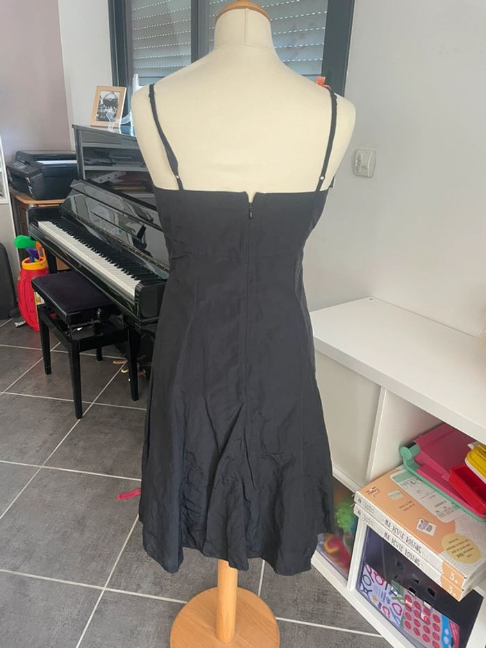 Robe noire chic et élégante 1,2,3 - photo numéro 3
