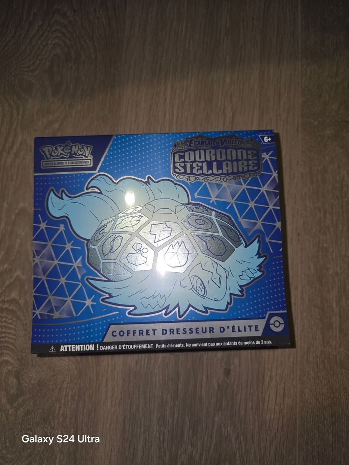 Pokemon etb coffret dresseur d'élite couronne stellaire