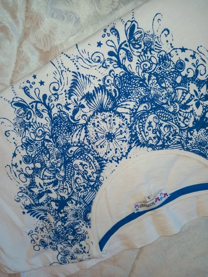 5€,3 Tee-shirt T46/48 - photo numéro 4