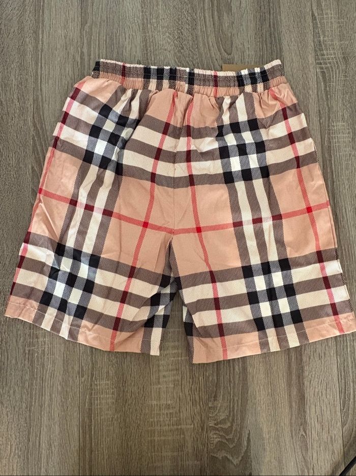 Short Burberry - photo numéro 3
