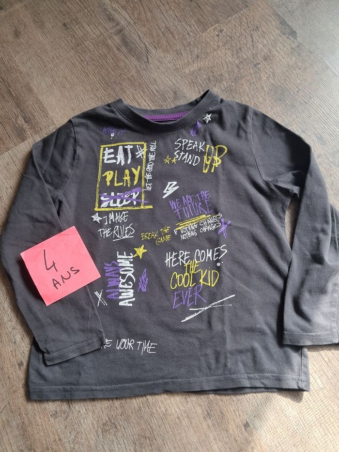 Tshirt manches longues 4 ans
