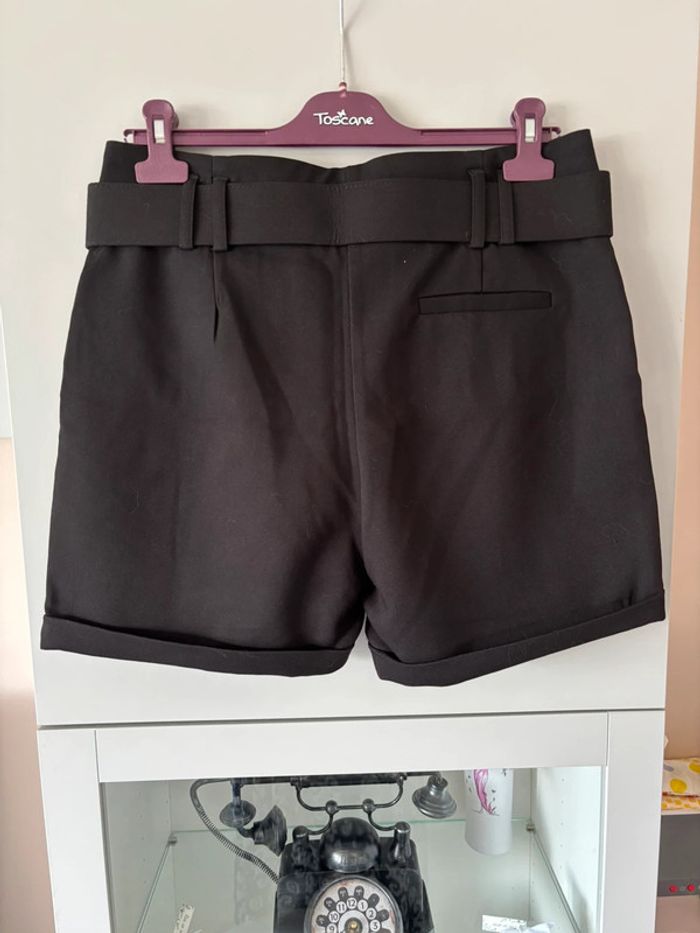 Short épais taille 40 - photo numéro 2