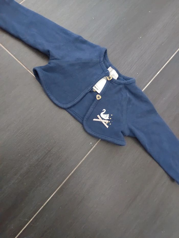 Petit gilet en sweat fille taille 1 mois