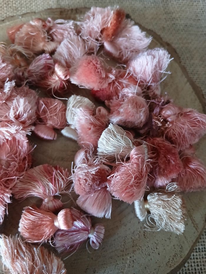 Lot de 50 pompons glands rose saumon - photo numéro 3