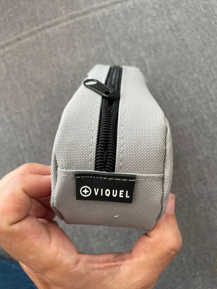 Trousse "Viquel stripe" neuve grise - photo numéro 2