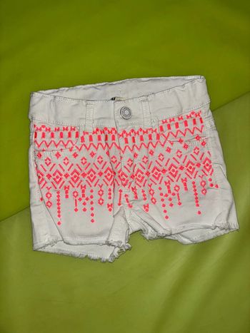 Short jean blanc brodé