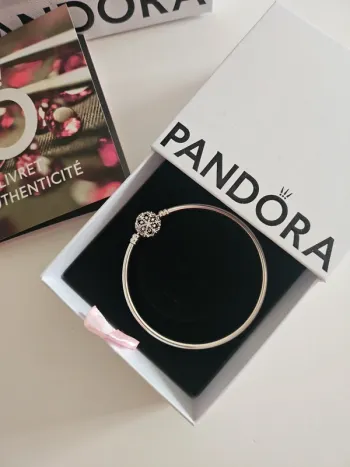 Bracelet Jonc Fermoir Flocon de Neige Scintillant Pandora Moments Argent 925/1000e