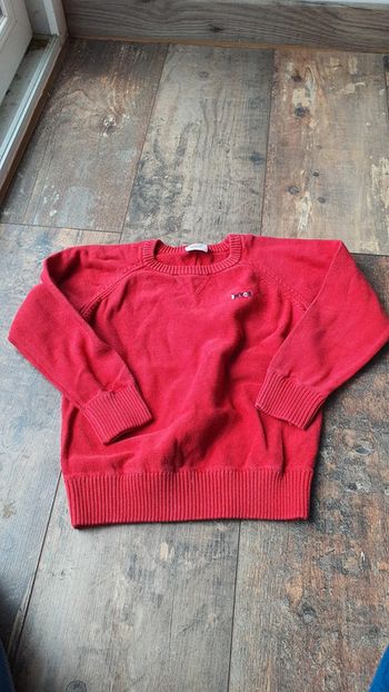 Pull tao 4 ans en très bon état
