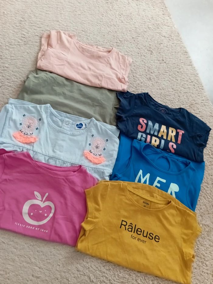 Lot de 7 t shirts - photo numéro 2