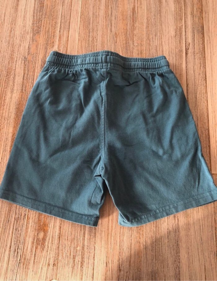 Short « Kiabi » 6 ans - photo numéro 2
