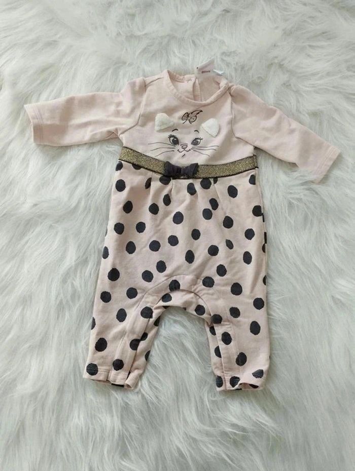 Combinaison Marie 3 mois 👧 - photo numéro 2