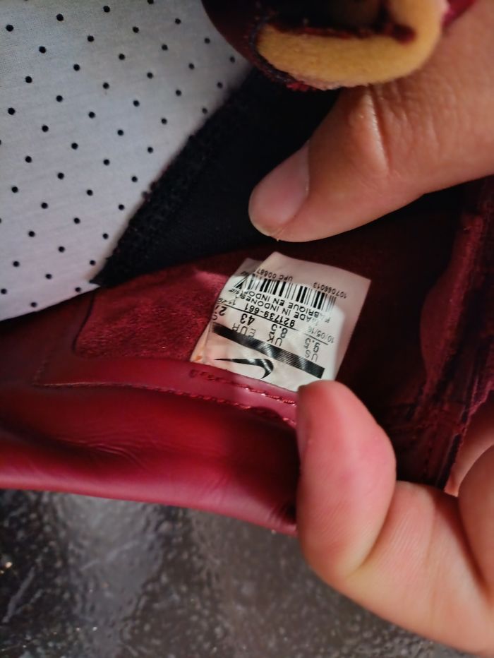 Baskets Nike type daim rouge - photo numéro 6