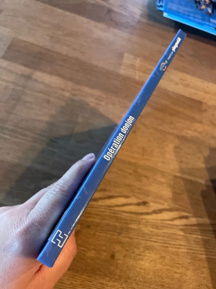 Livre Super 4 Playmobil Opération Donjon - photo numéro 2