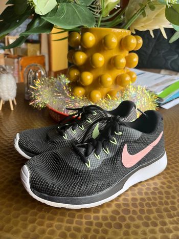 chaussure de sport nike 38
