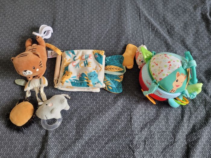 Lot jeux d'éveil bébé