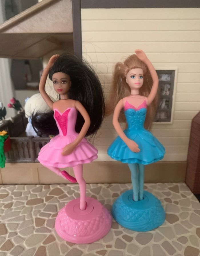 2 figurines Mac Donald s barbie - photo numéro 2
