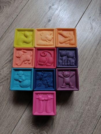 Lot de cubes bébé avec chiffres animaux et formes