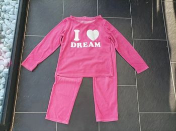 Joli pyjama fille 11-12 ans