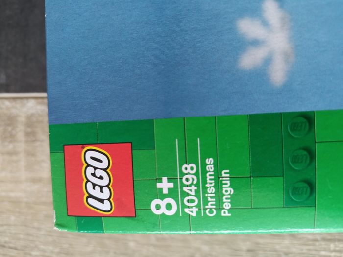 Vend lego le pingouin de noel - photo numéro 2