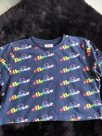 T shirt court ellesse taille 10/11 ans