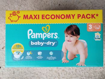 Couches Pampers baby dry taille 3