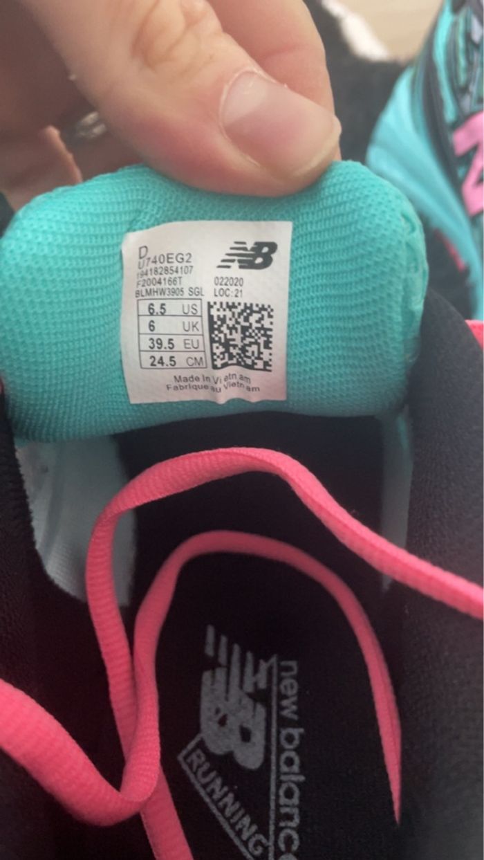Chaussures New Balance 🩷🩵 - photo numéro 2