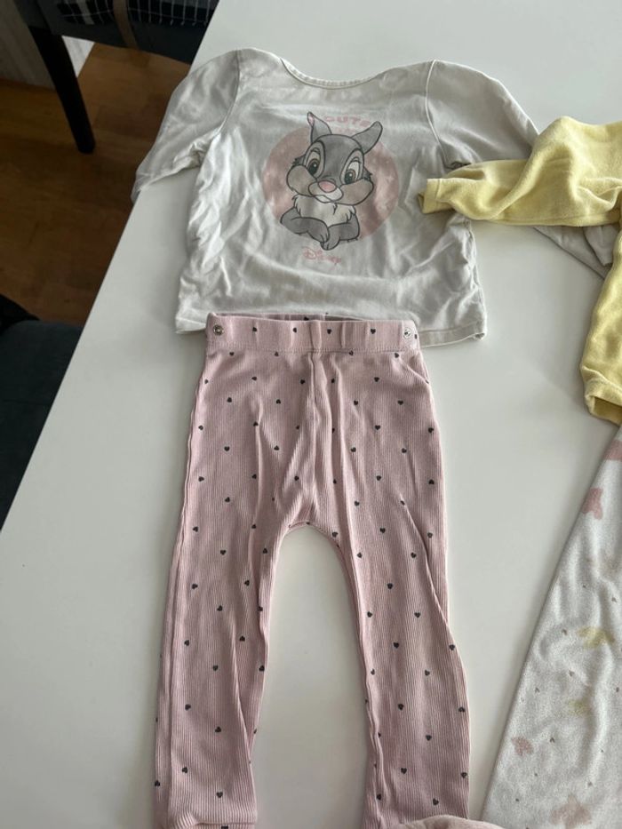 Lot pyjama 24 mois - photo numéro 3