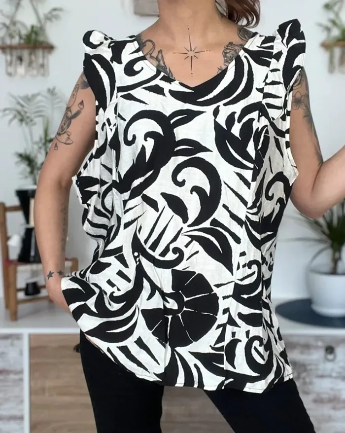 SOLDE Blouse sans manches taille 4; taille 48 - Christy ( spécialiste grande taille)  - neuf - photo numéro 2