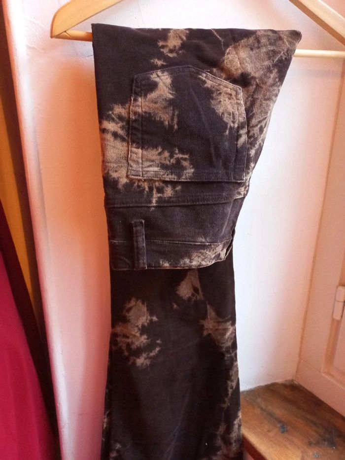 Superbe pantalon moulant type velours marron rare stylisé taches claires rétro