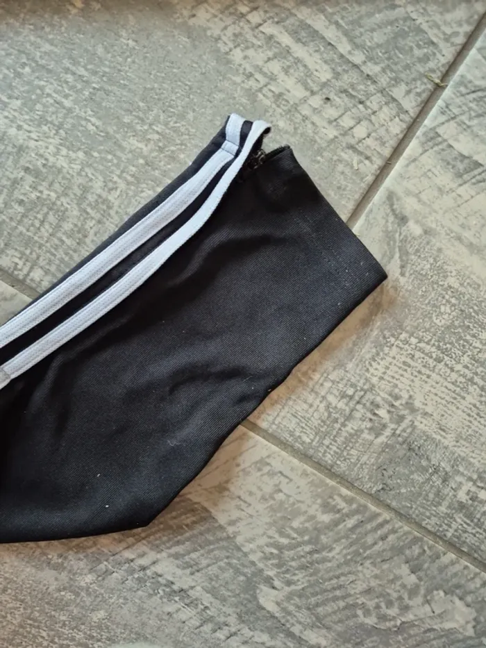 Jogging T 14 ans - photo numéro 3