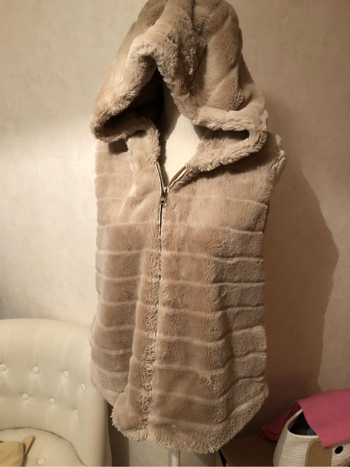 Blouson en fausse fourrure beige - photo numéro 2