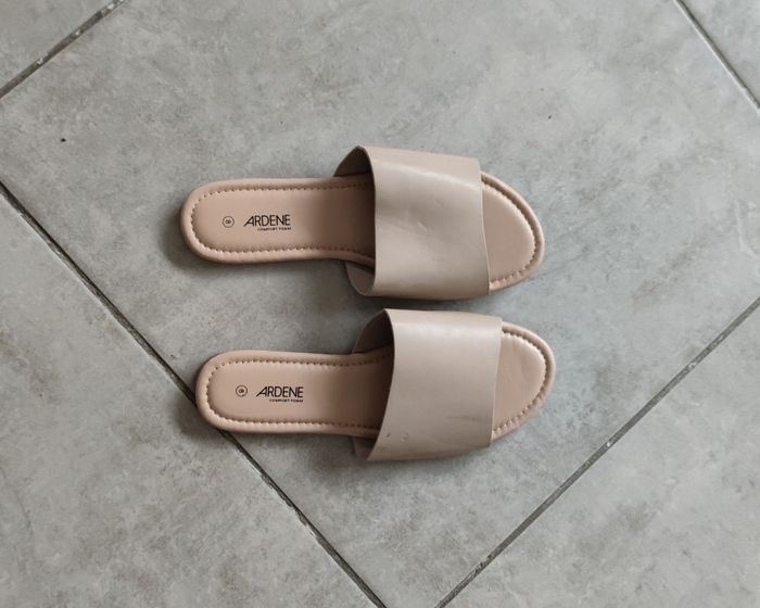 Sandales femme Ardene taille 38 beige - Bon état - photo numéro 3