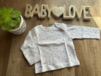 - Haut ML C&A      - 3 mois  - Très bon état