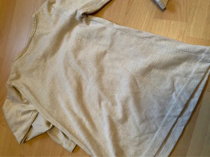 Pull NKY Taille 6 ans (116 cm) - photo numéro 2