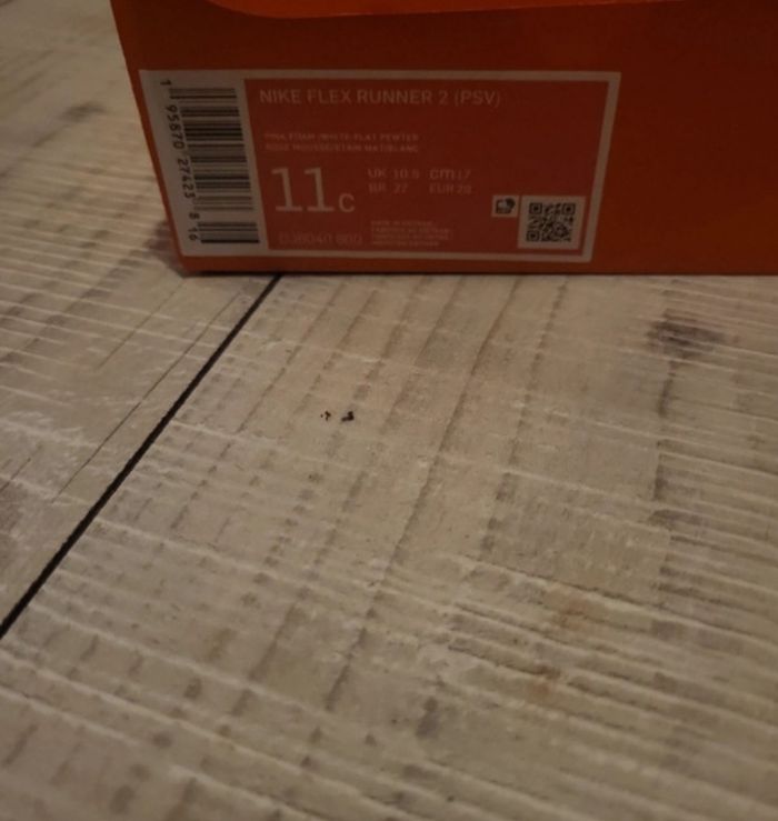 Claquettes Nike neuve - photo numéro 4