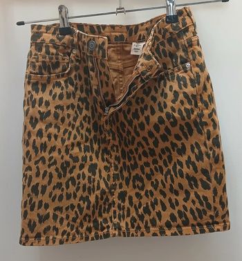 Mini-jupe en jean léopard – H&M & Denim XS / 34