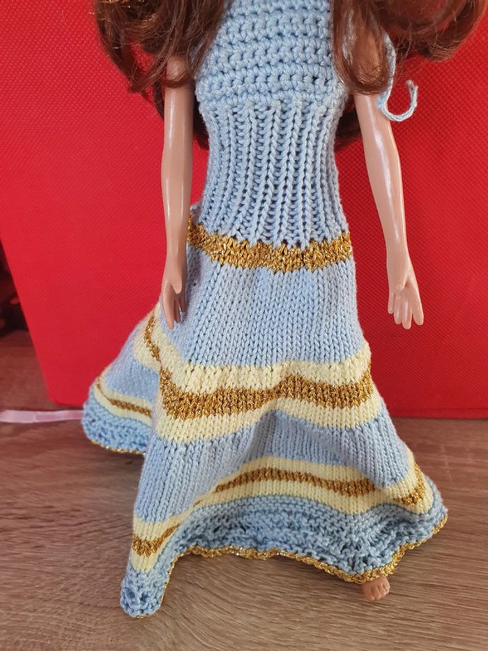 Poupée tenue fait main - photo numéro 3