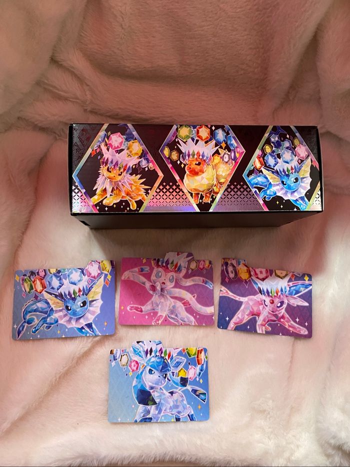 Boîte vide Pokémon evolution prismatique + séparateurs de cartes - photo numéro 3