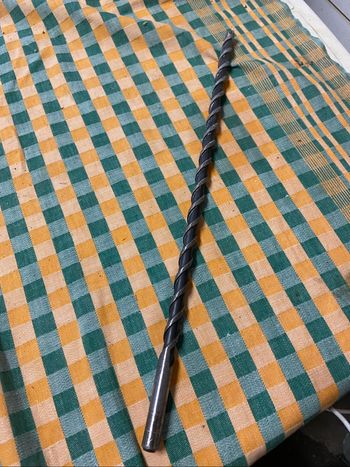 Mandrin de perçage  pour le mur