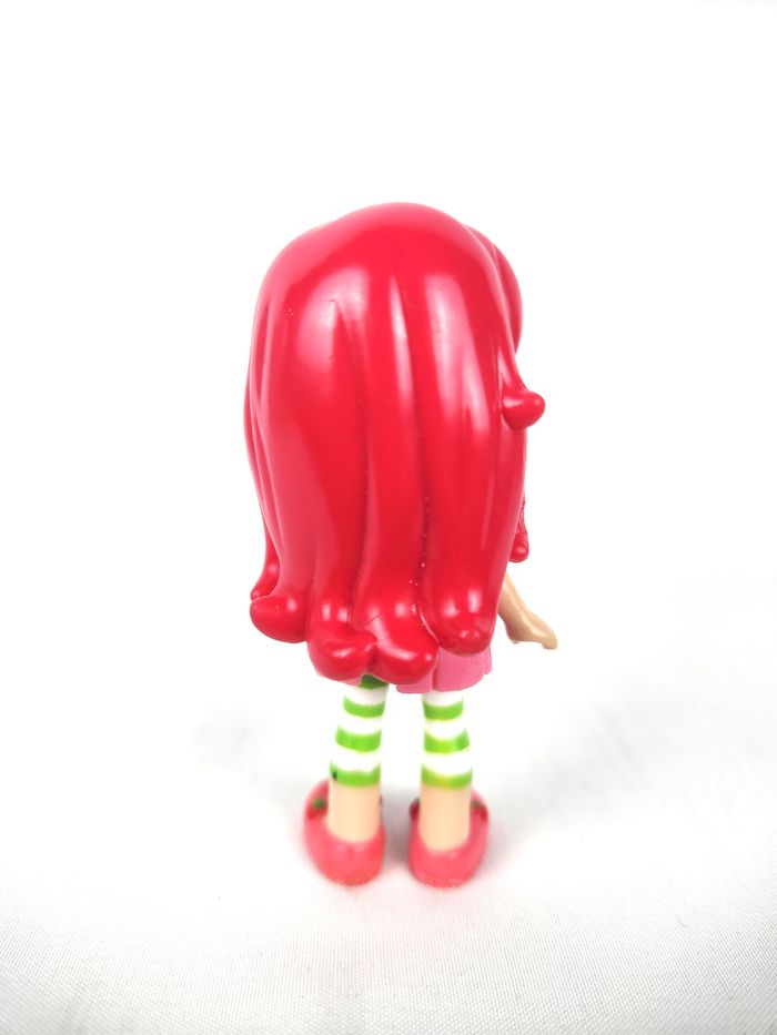 Figurine Charlotte aux Fraises (Strawberry Shortcake) - Hasbro 2008 - photo numéro 3