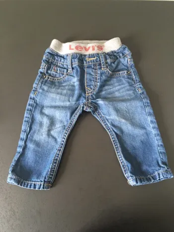 Pantalon jean Lévis 3 mois