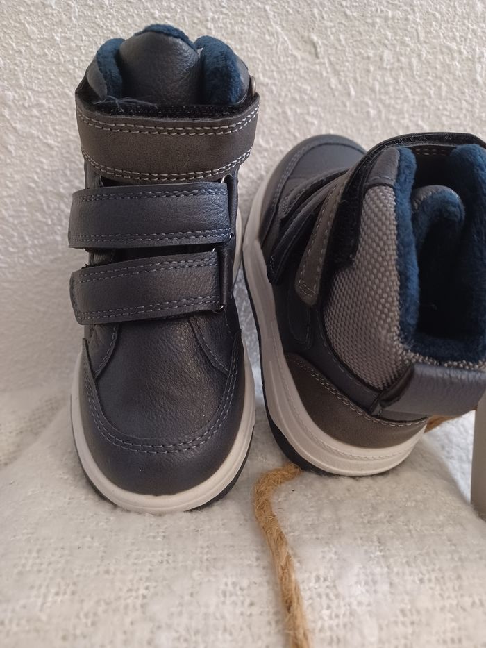 Chaussures garçon T 24 - photo numéro 3