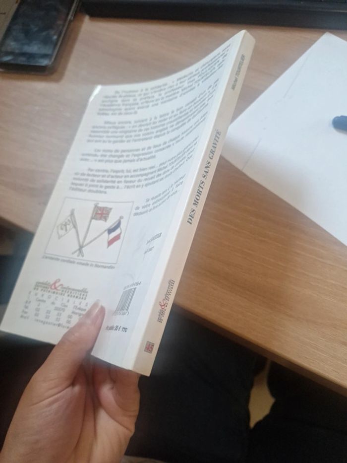 Des morts sans gravité livre - photo numéro 3