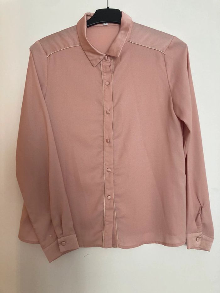 Chemisier rose poudré irisé