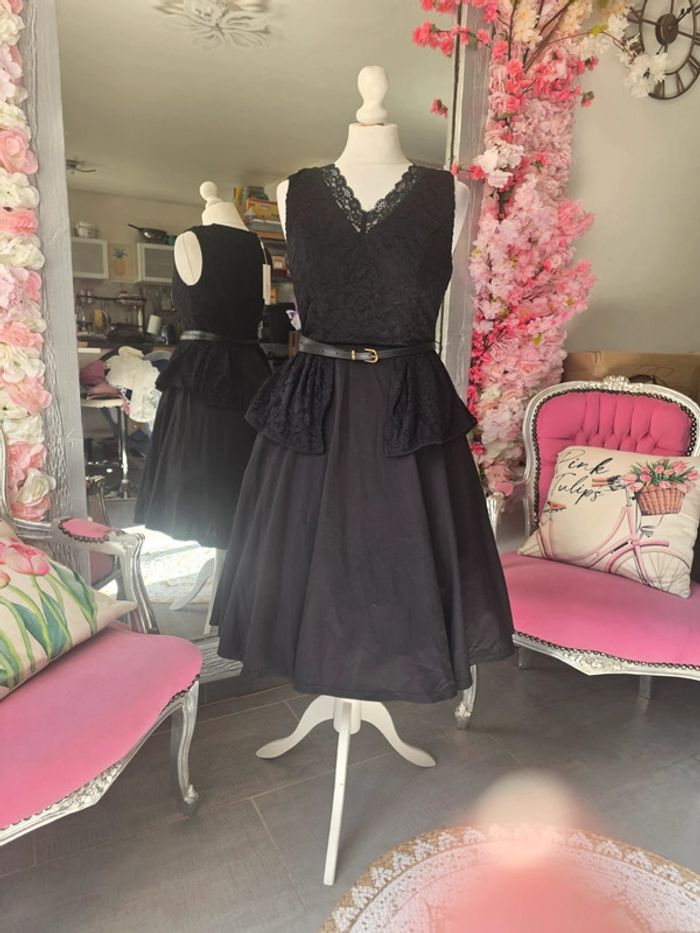 Robe pin-up rockhabily rétro vintage noir belle poque + ceinture taille S