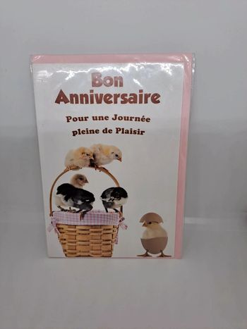 Carte postale avec son enveloppe.
11,5x17cm.
NEUVE. Poussins panier