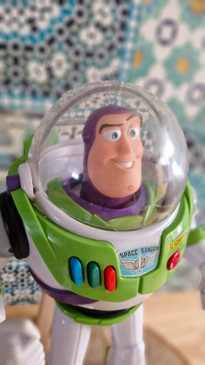 Figurine  buzz l eclair disney pixar - photo numéro 4