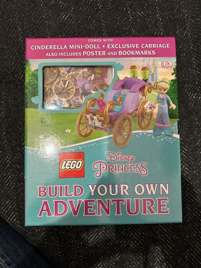 Set Lego Disney Princesse, 5005655, Cendrillon et son carrosse avec livre contenant des montages