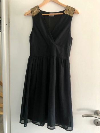 Robe noire et sequins dorés Vero Moda Taille S